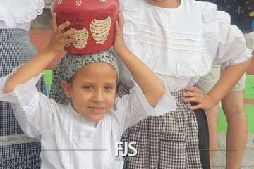  La chiquillería se purifica contra la pandemia en Lomo Magullo/Francisco Javier Santana.